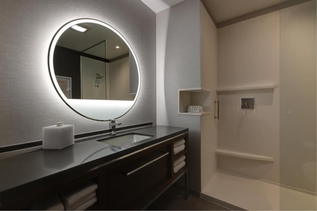 Courtyard By Marriott Iowa City University Heights Exteriér fotografie