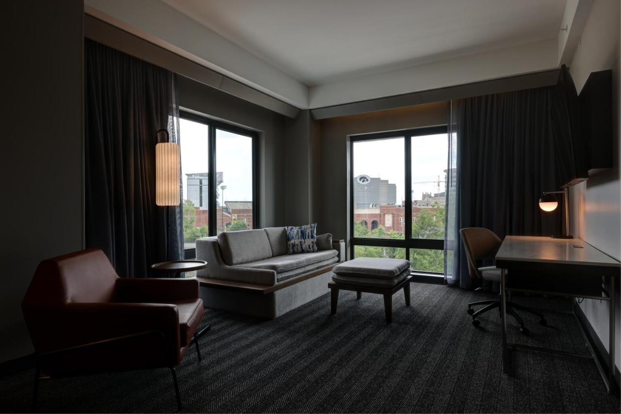 Courtyard By Marriott Iowa City University Heights Exteriér fotografie