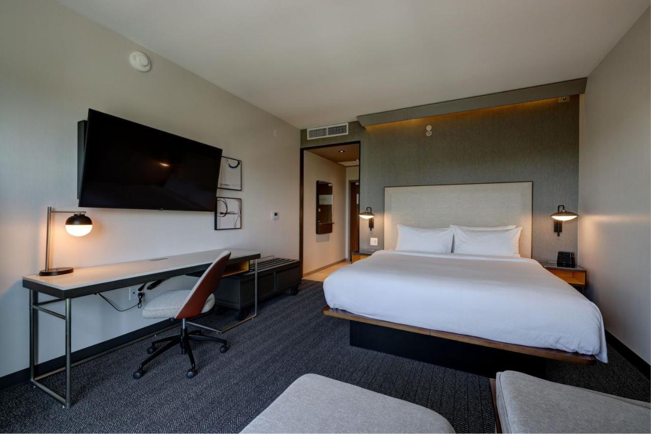 Courtyard By Marriott Iowa City University Heights Exteriér fotografie